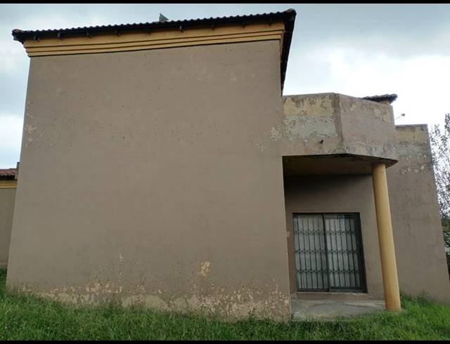 4 BEDROOM HOUSE FOR SALE IN ZAKARIYYA PARK